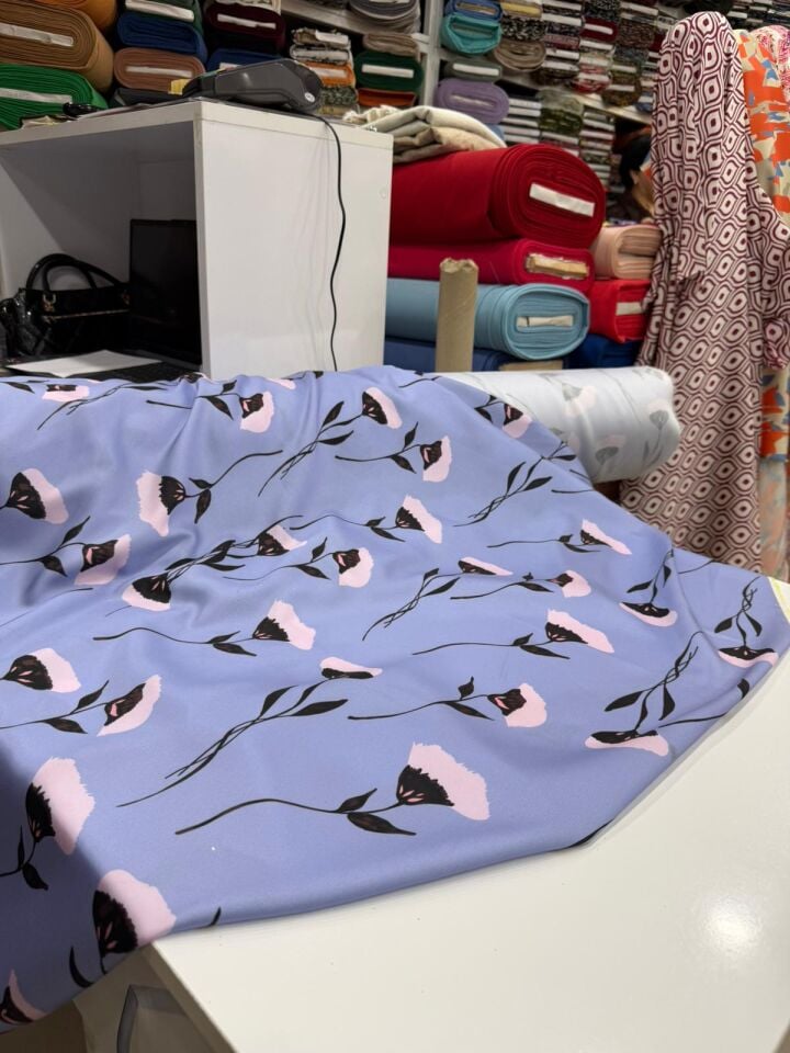 Romantik Lale Saten kumaş