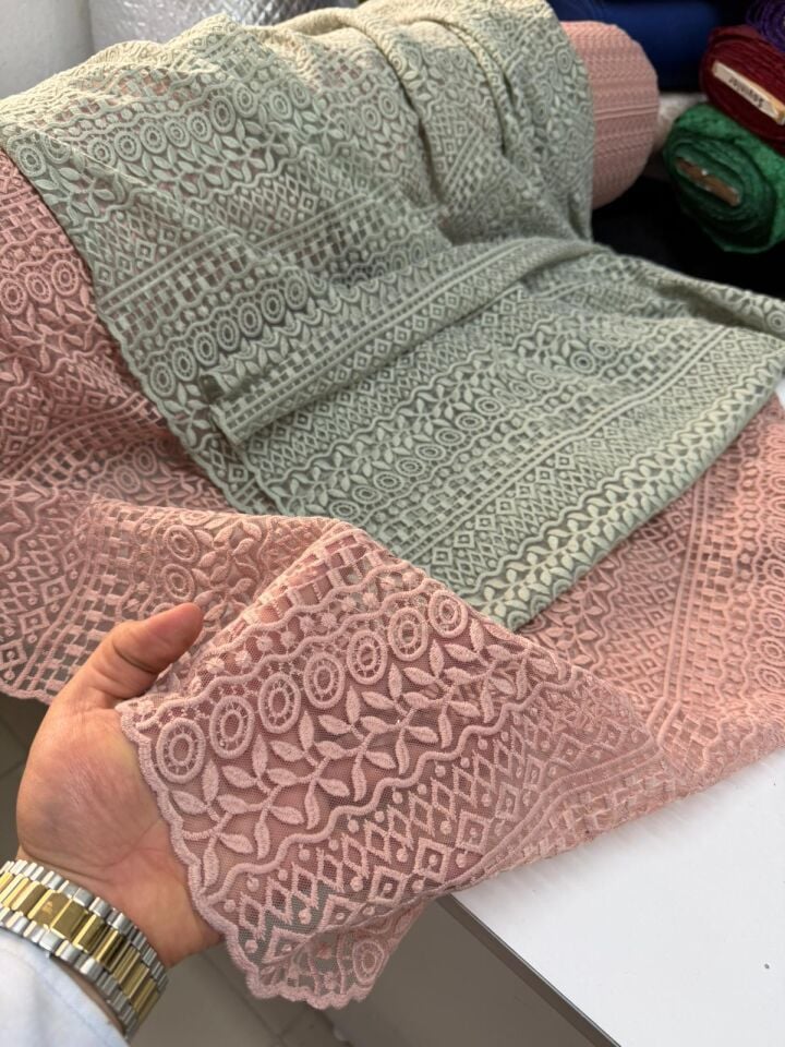 Kabartmalı Dantel