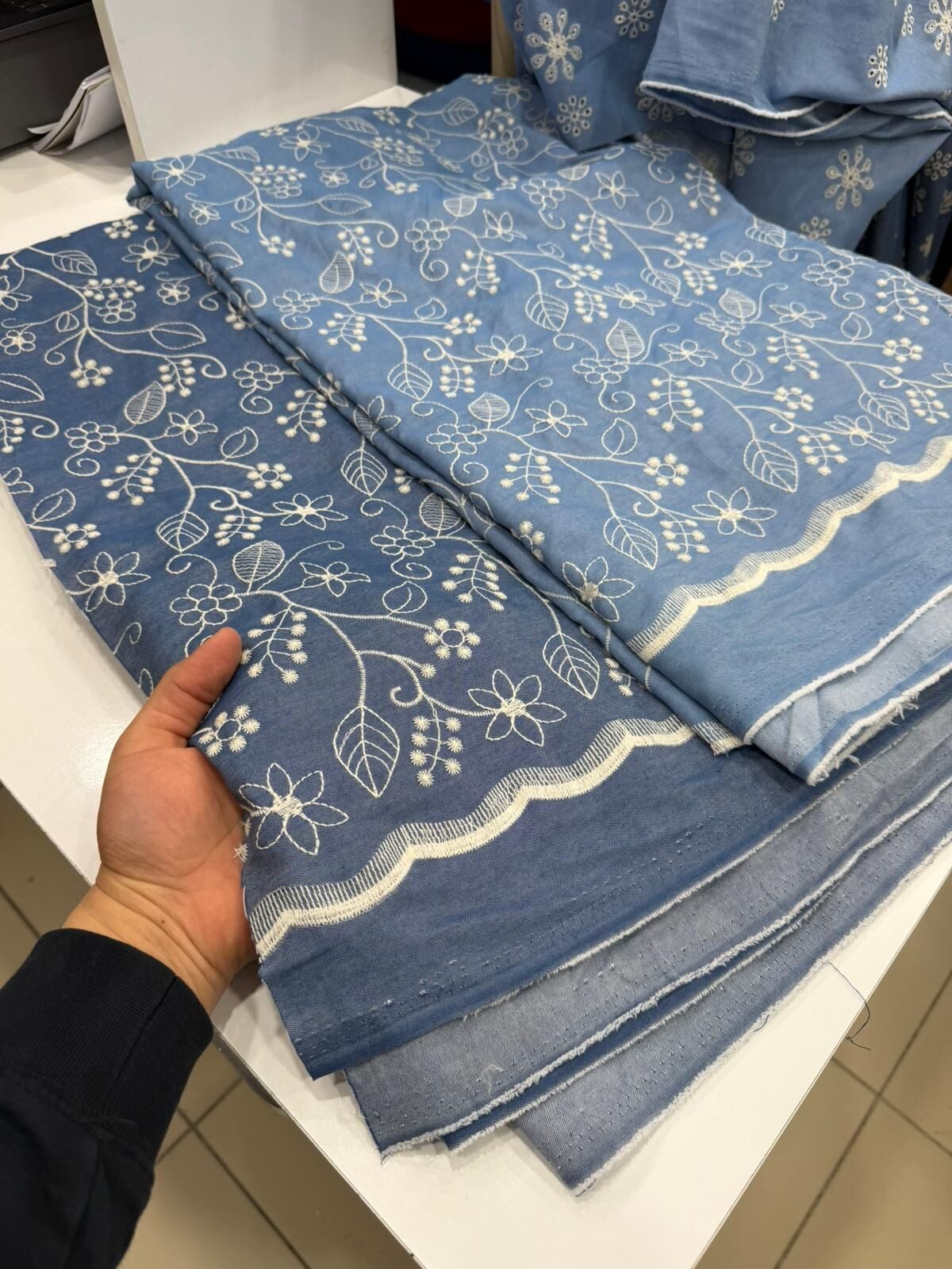Paris Nakışlı Kot
